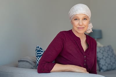 ¿Pueden las pruebas de diagnóstico identificar a más pacientes con cáncer de mama que pueden omitir la quimioterapia sin correr riesgos?
