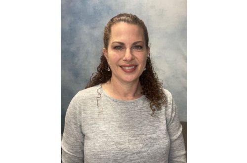 Volunteer Spotlight – Debbie Lesser